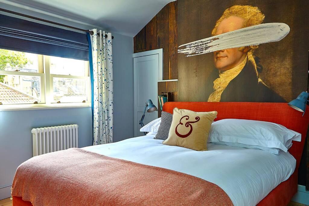 The Lark - High Style By The Baths Holiday home