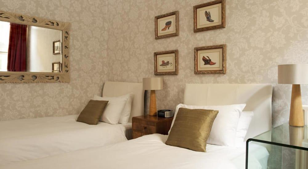 Brooks Guest house 4*