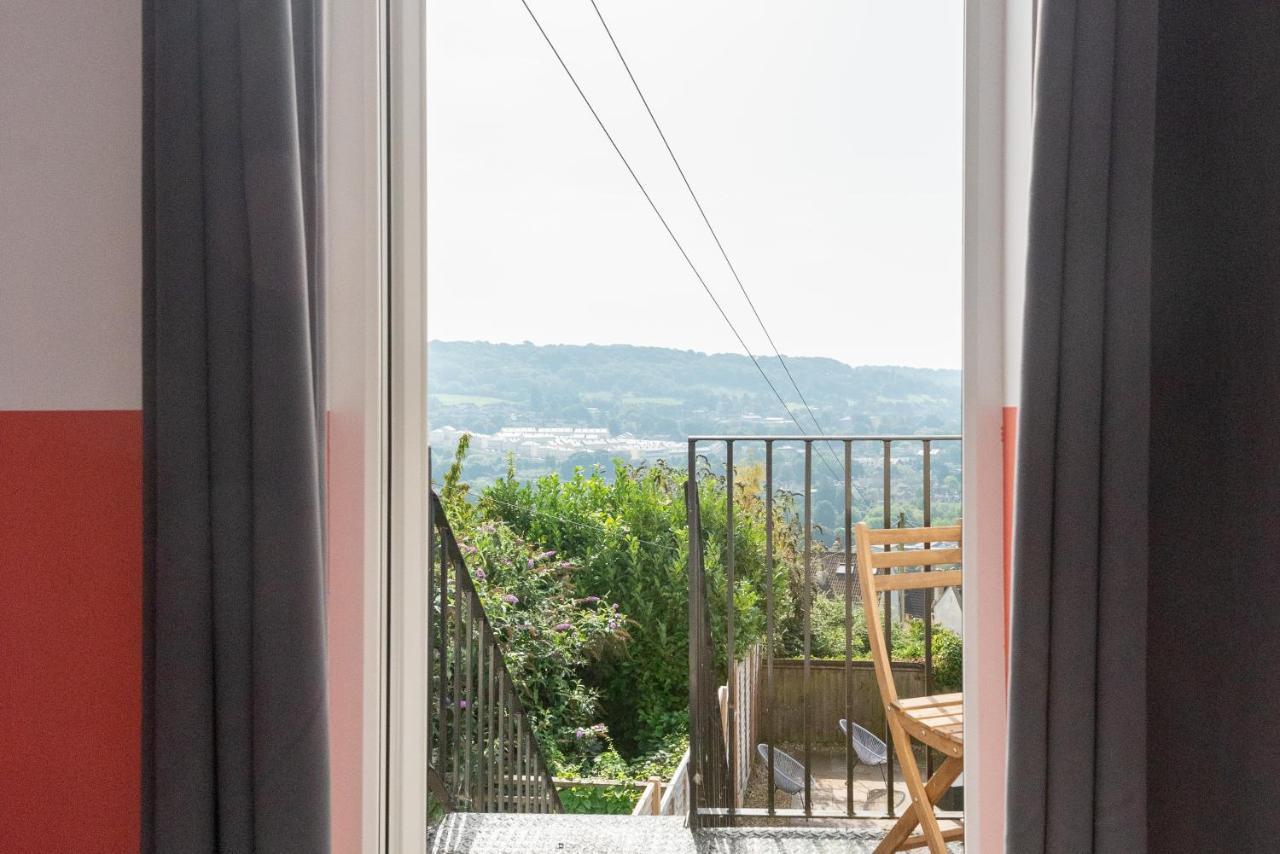 Beautiful Garden Flat With Stunning Views - Mycityhaven Apartment