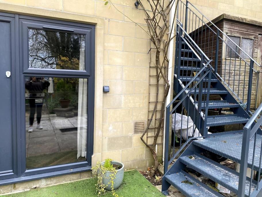 Homestay The Retreat, Luxury In With Parking *
