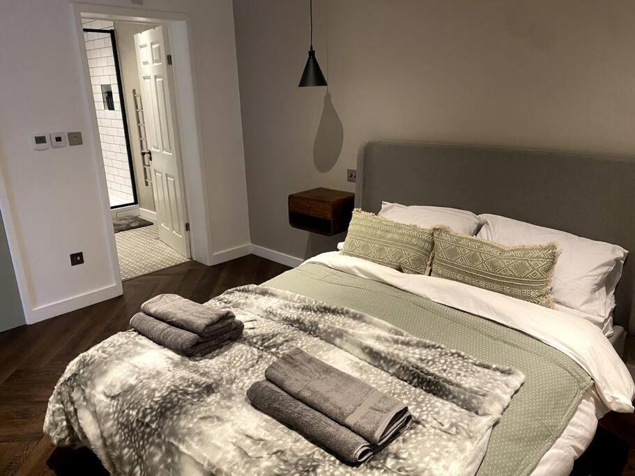 Homestay The Retreat, Luxury In With Parking *