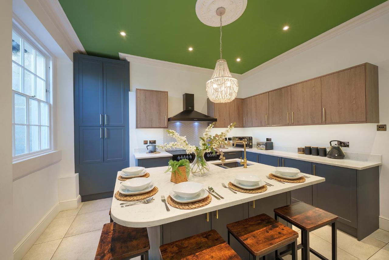 The Steam House - 3 Bedroom Townhouse In By Mint