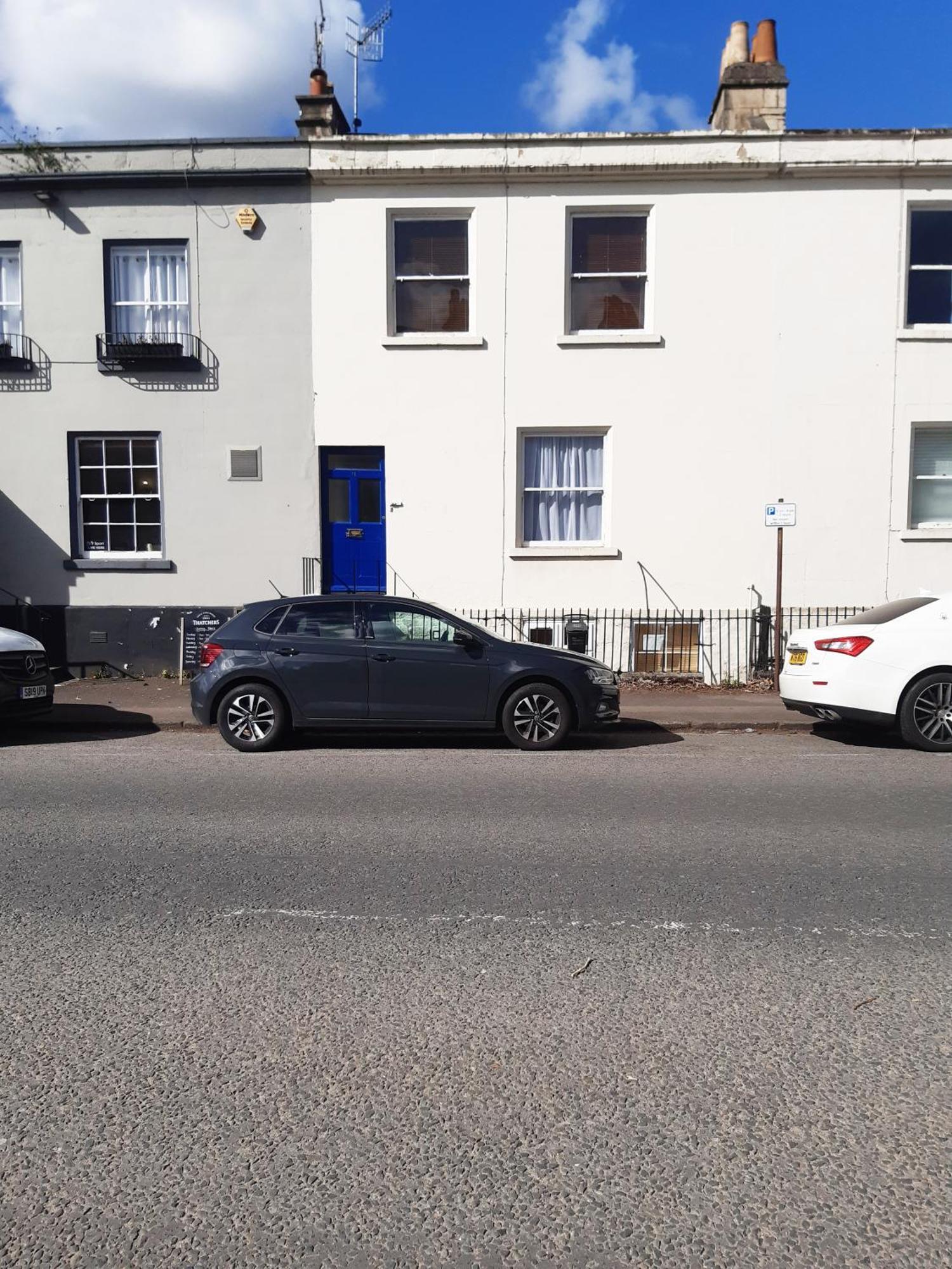 Pulteney Road Apartment *