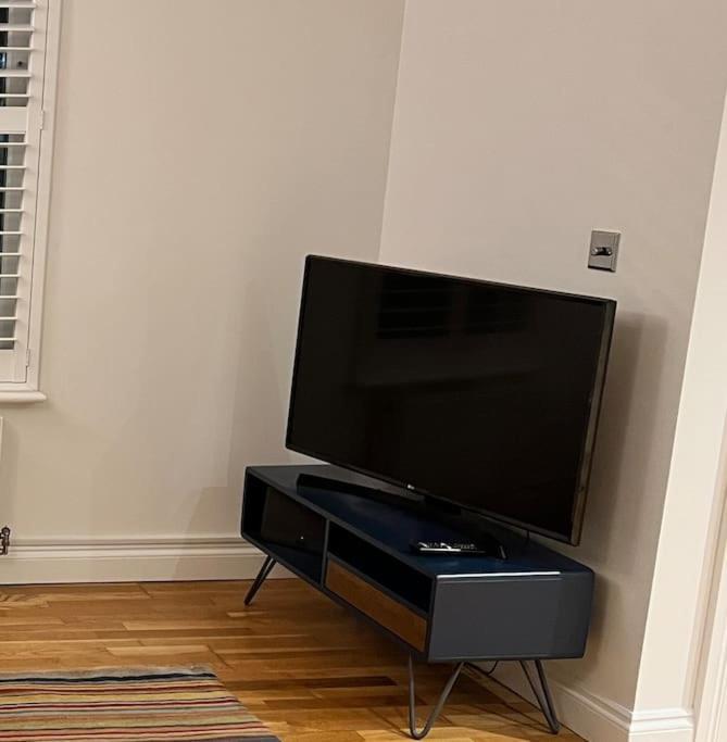 ***spotless, Bright 1 Double Bed Apartment***