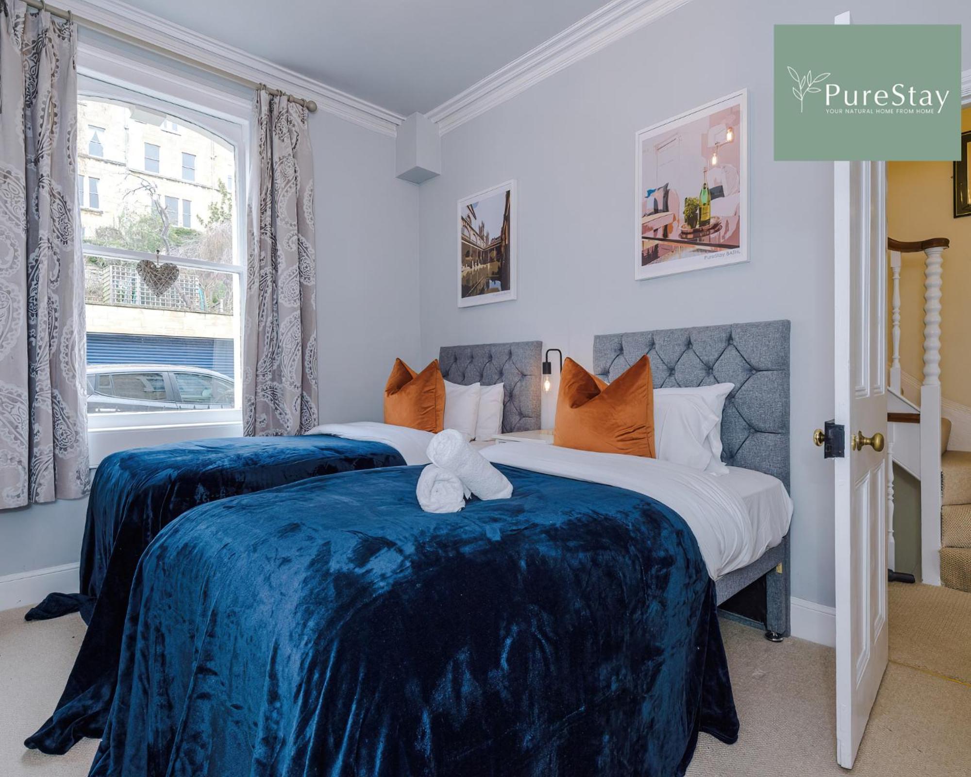 Holiday home Huge Four Bedroom Townhouse By Purestay Short Lets & Serviced Bath
