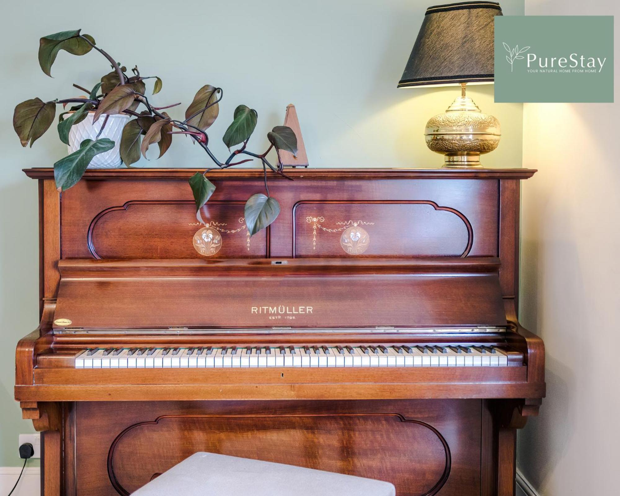 Huge Four Bedroom Townhouse By Purestay Short Lets & Serviced * Bath