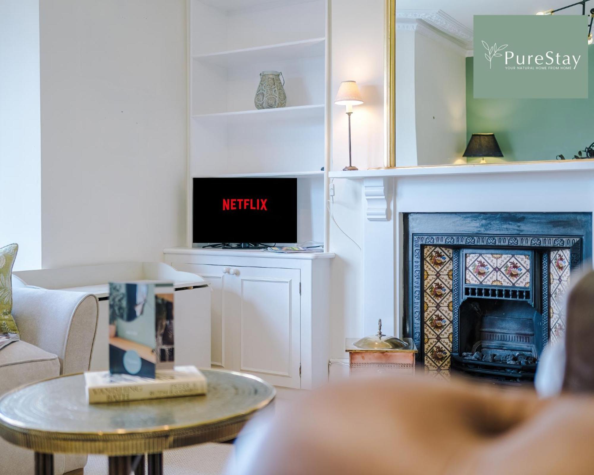 Huge Four Bedroom Townhouse By Purestay Short Lets & Serviced Bath