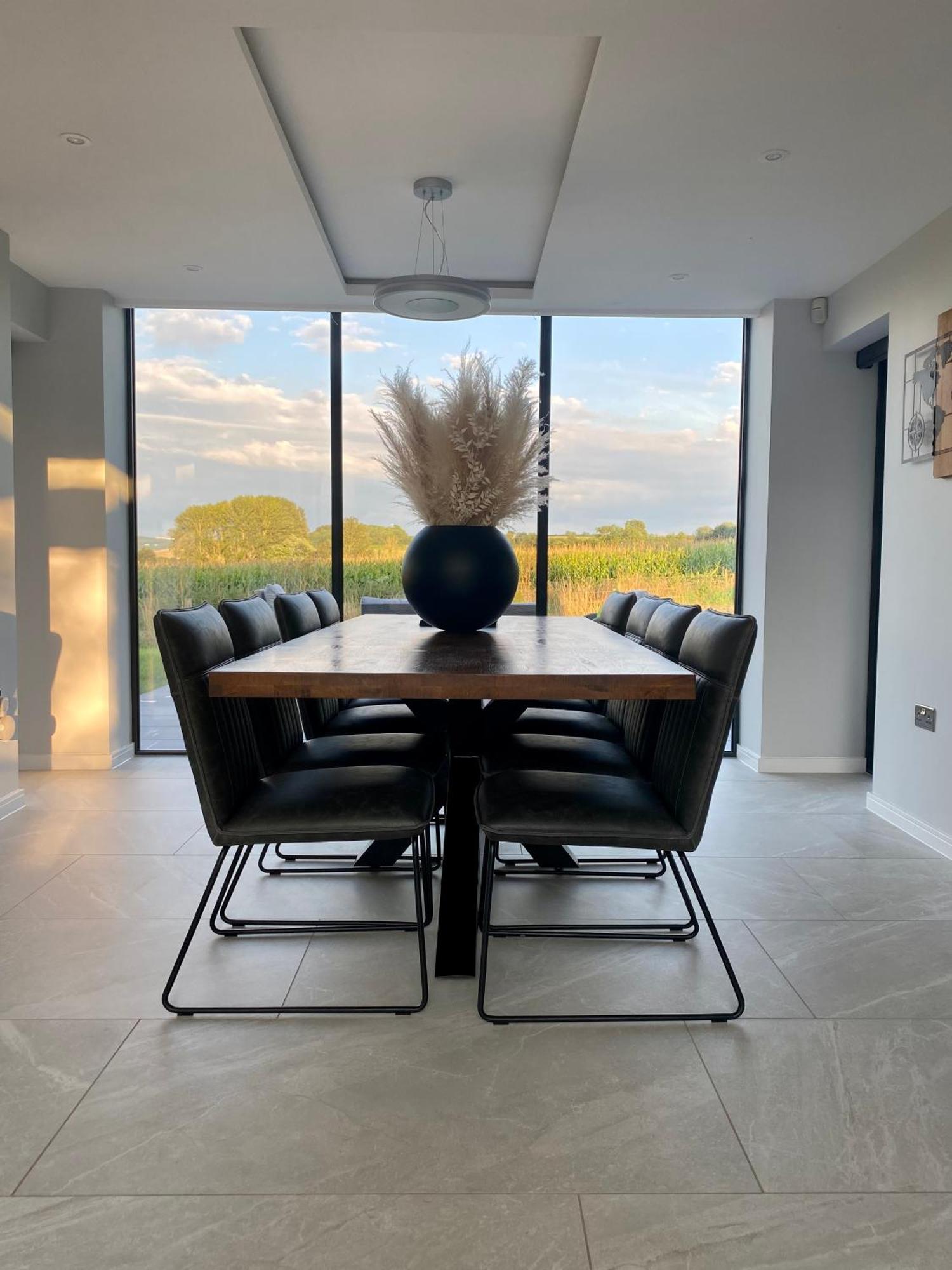Holiday home Stunning Modern Set In Beautiful Grounds.