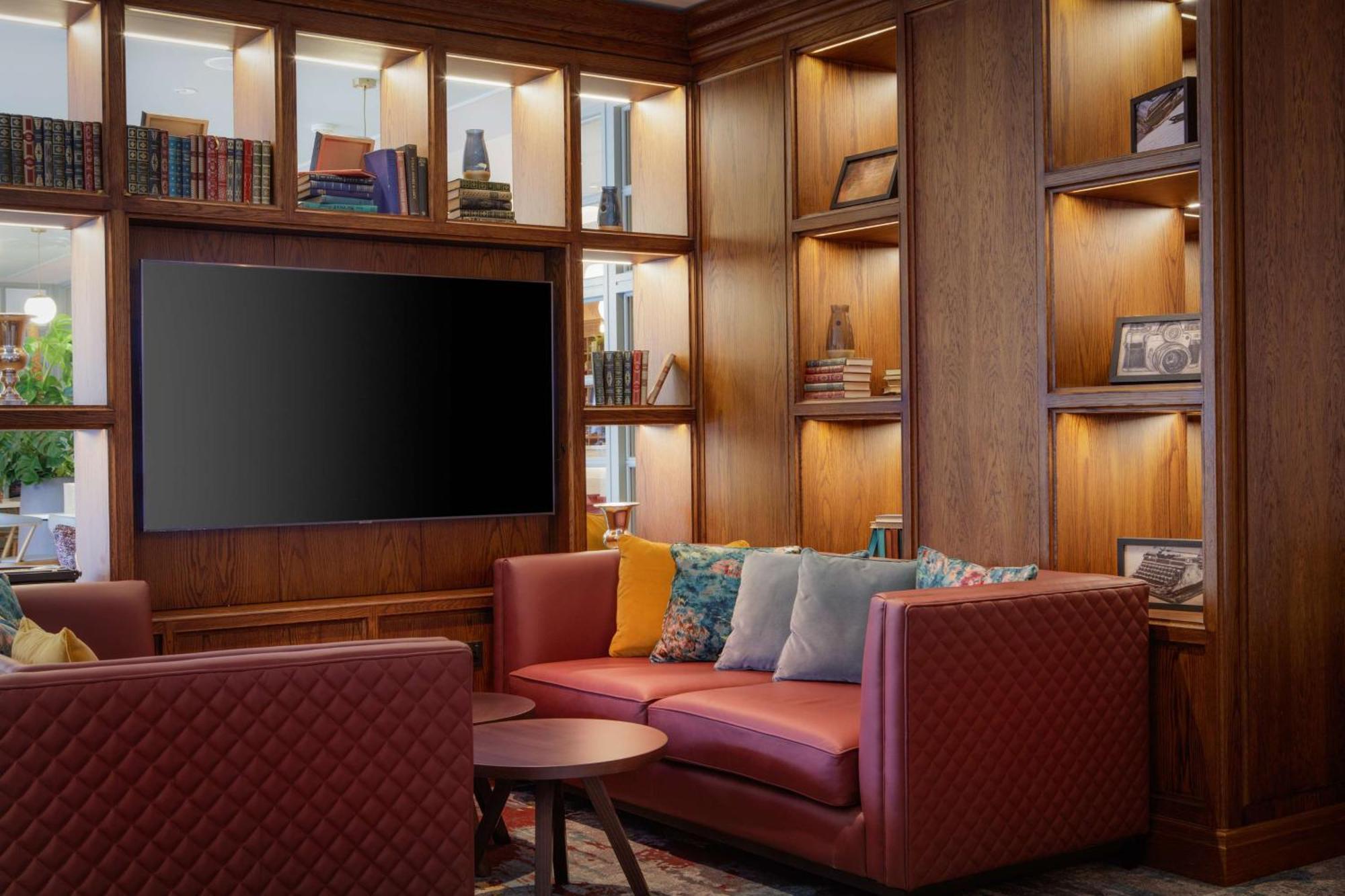 Doubletree By Hilton Hotel