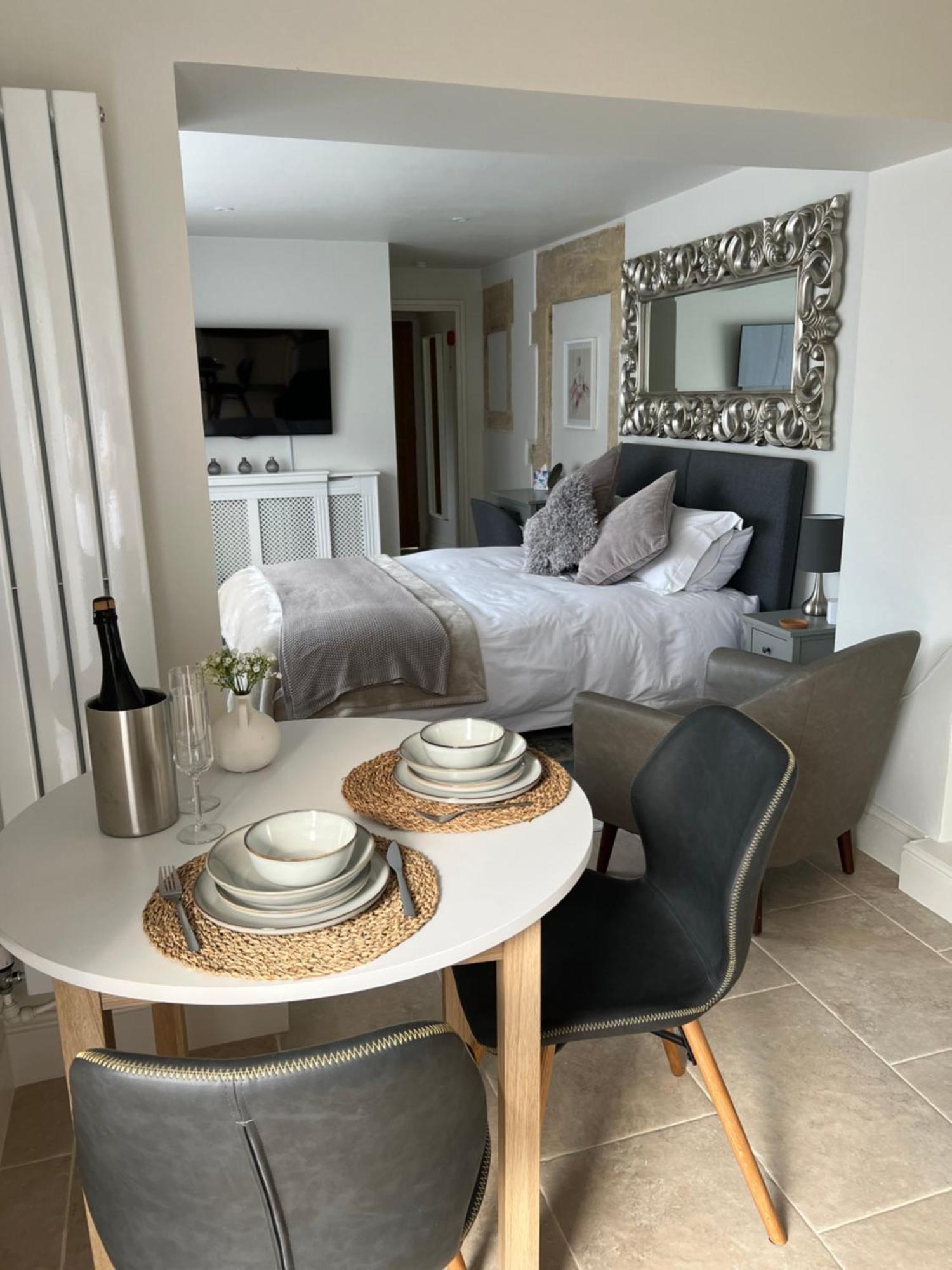 Cosy Countryside Near With Free Parking