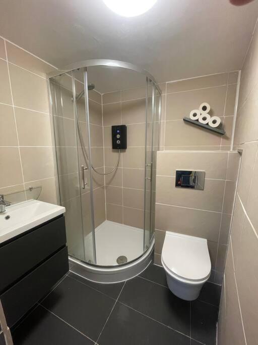 Cosy - Centre Near Train Station Apartment