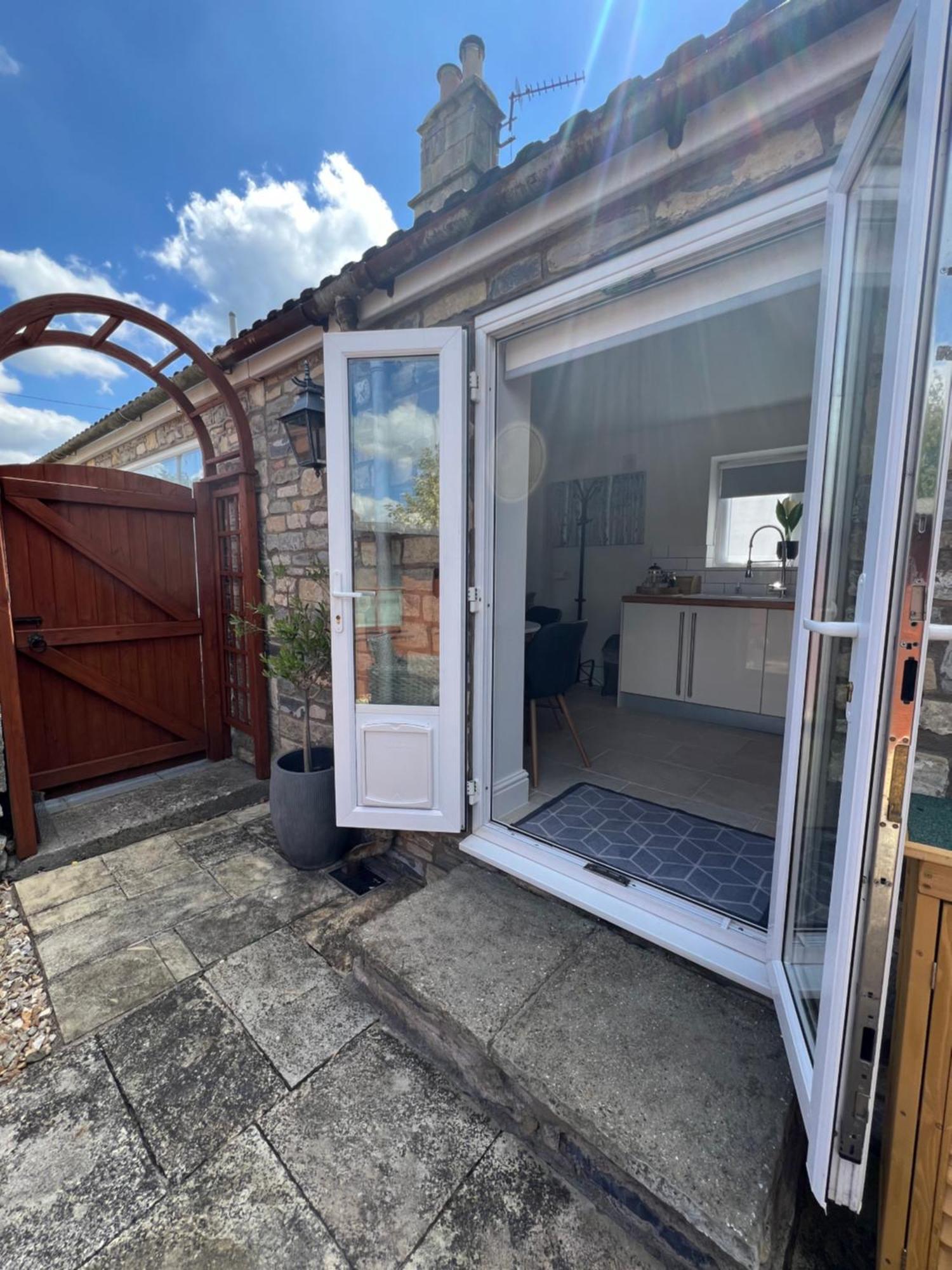 Cosy Countryside Near With Free Parking Bath