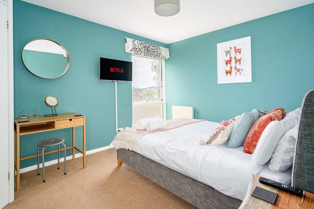 Stunning 4 Bedroom House In *