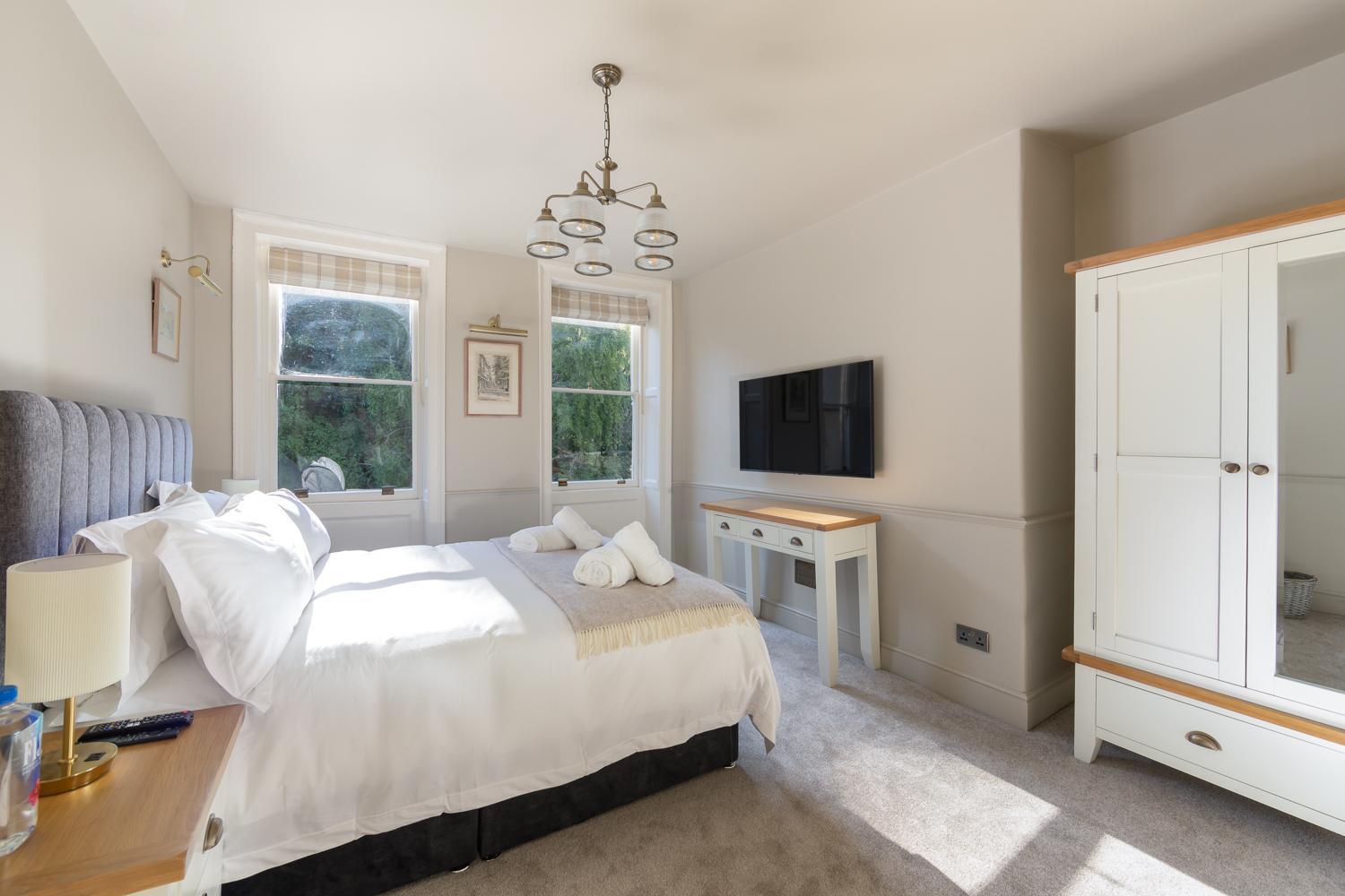 Siddons House Luxury Centre Two-floor Bath