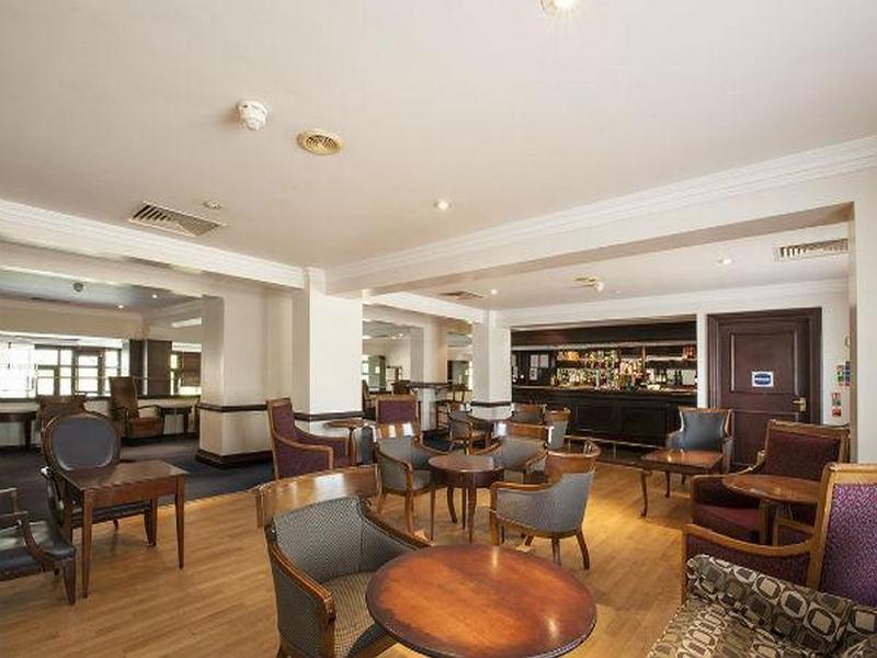 Travelodge Waterside Hotel 2*