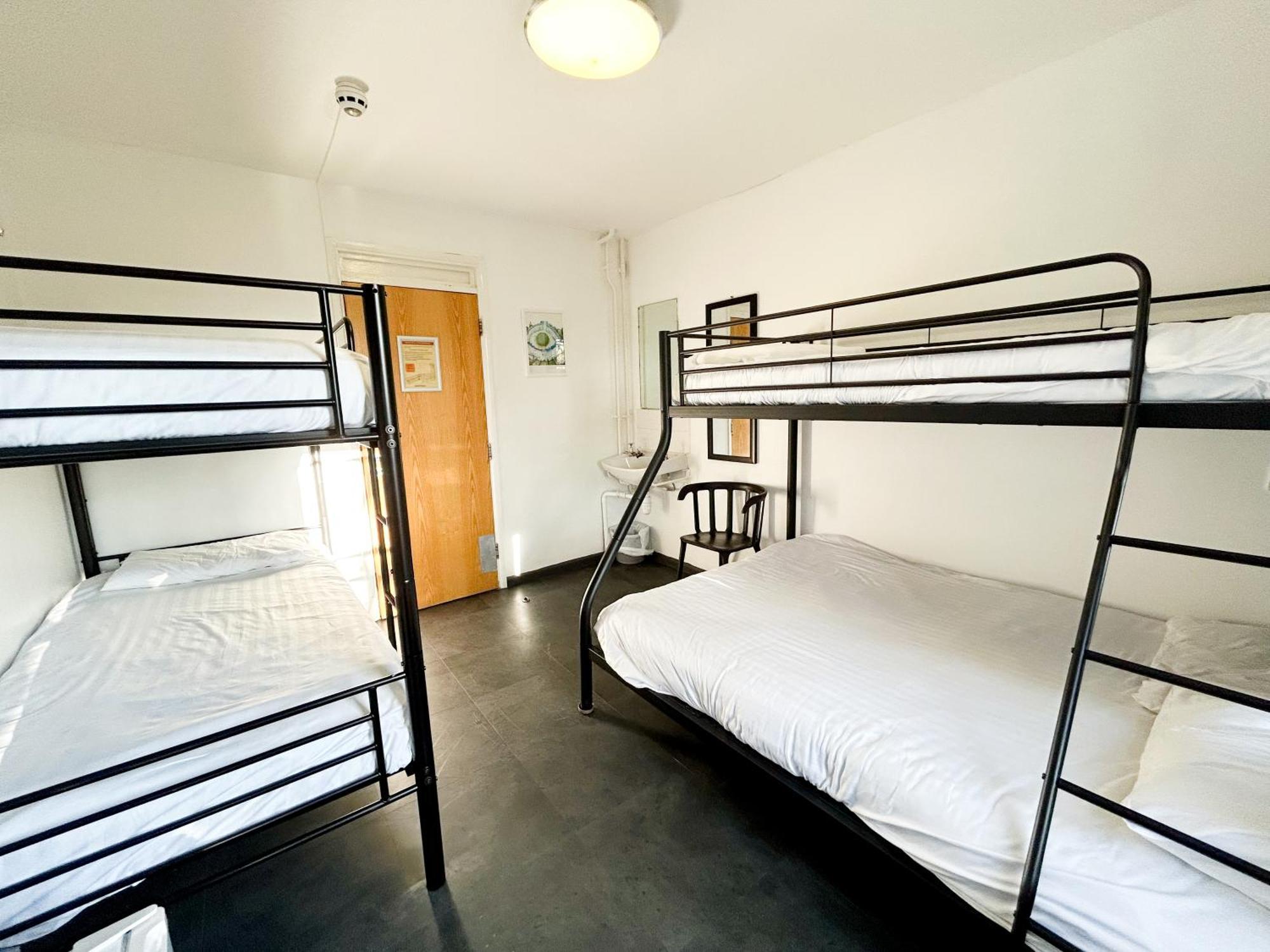 Ymca Hostel *