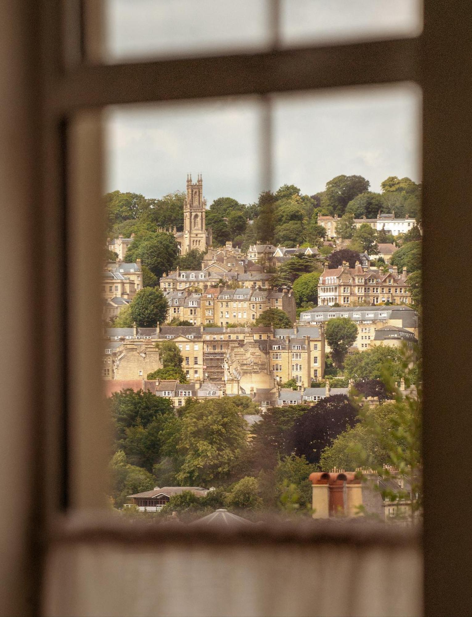 Leighton House - Boutique Guesthouse Bed & Breakfast 5*