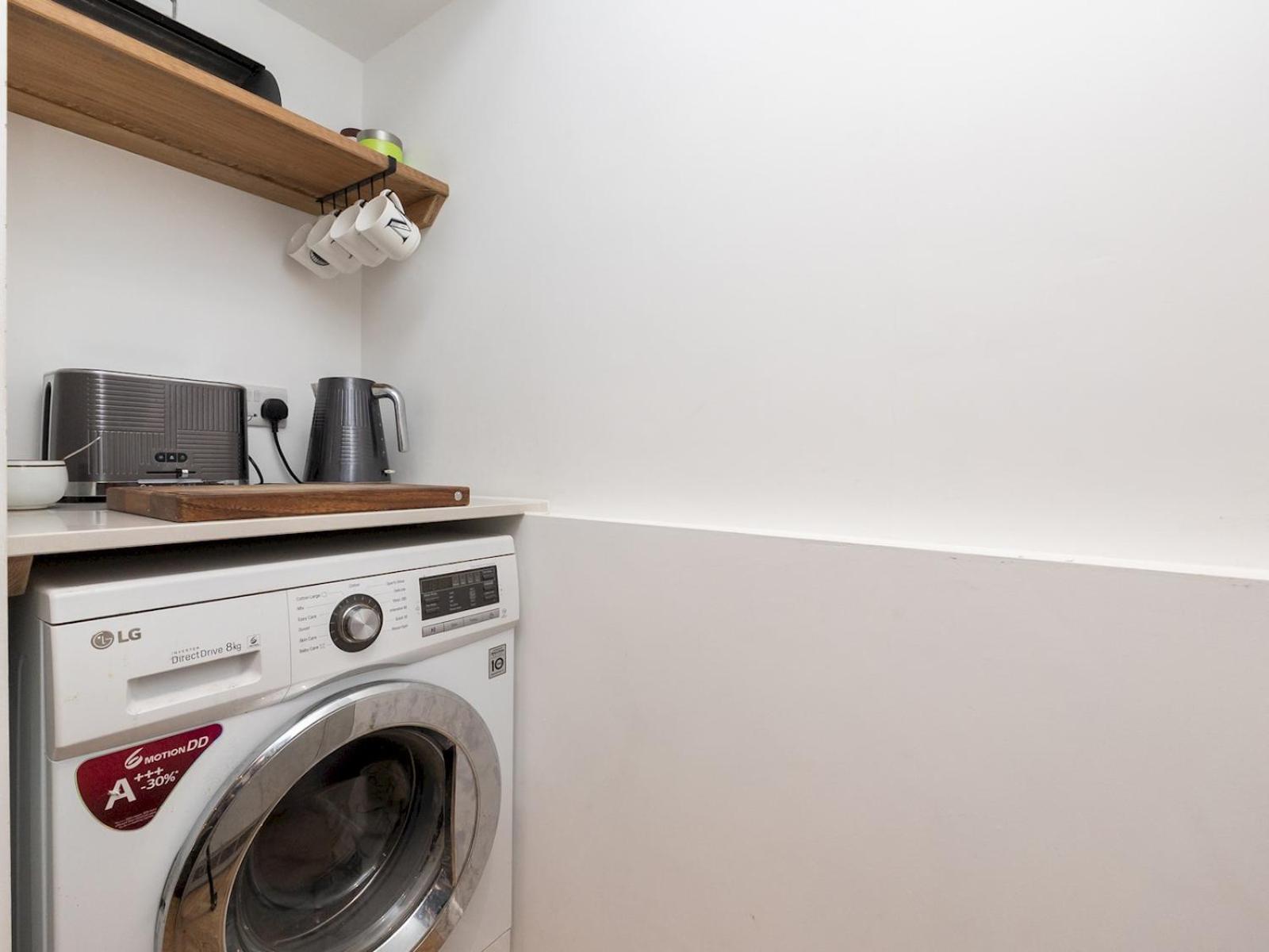 Pass The Keys Fabulous 2 Bedroom House In A Location