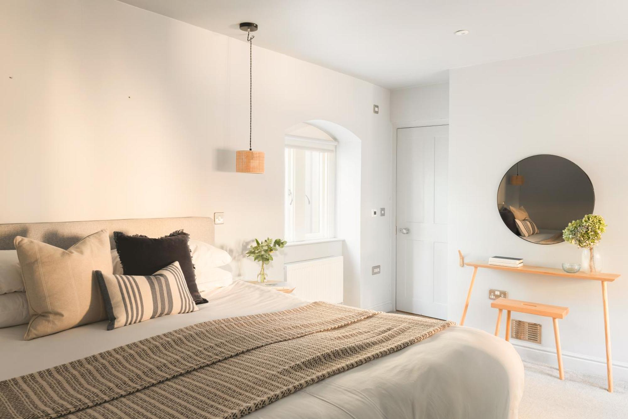 St Catherine's Hospital - Curated Apartment *