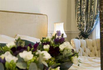 Tasburgh House Guest house 5*