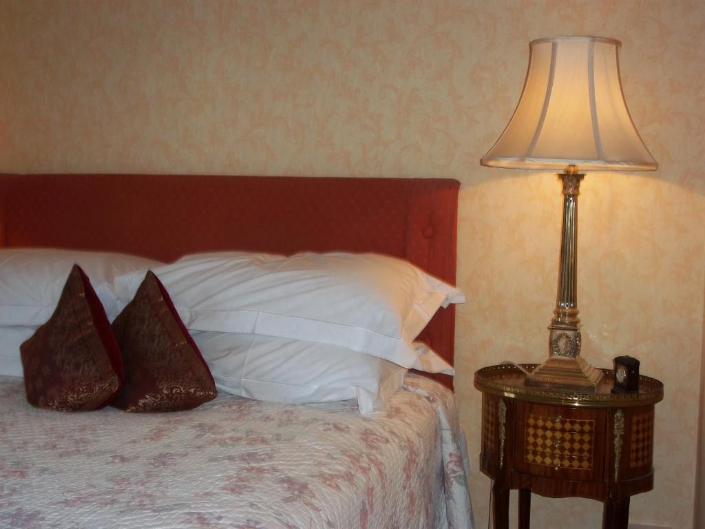 Guest house The Hollies 4*