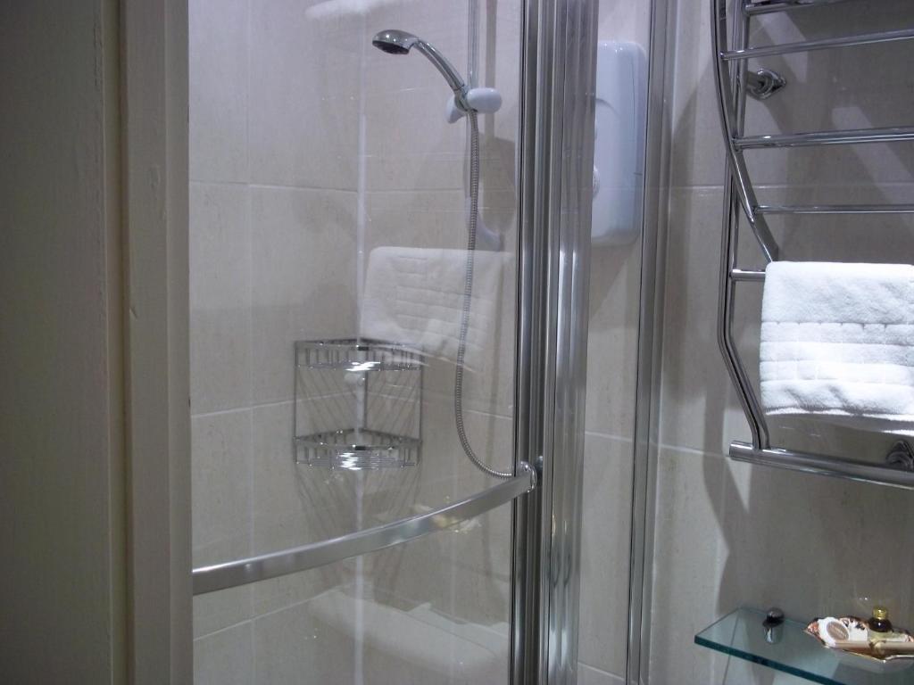 The Hollies Guest house 4*