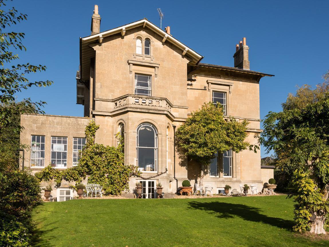 Apsley House Bed & Breakfast 5*