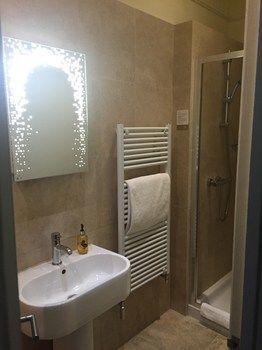 Brooks Guest house Bath