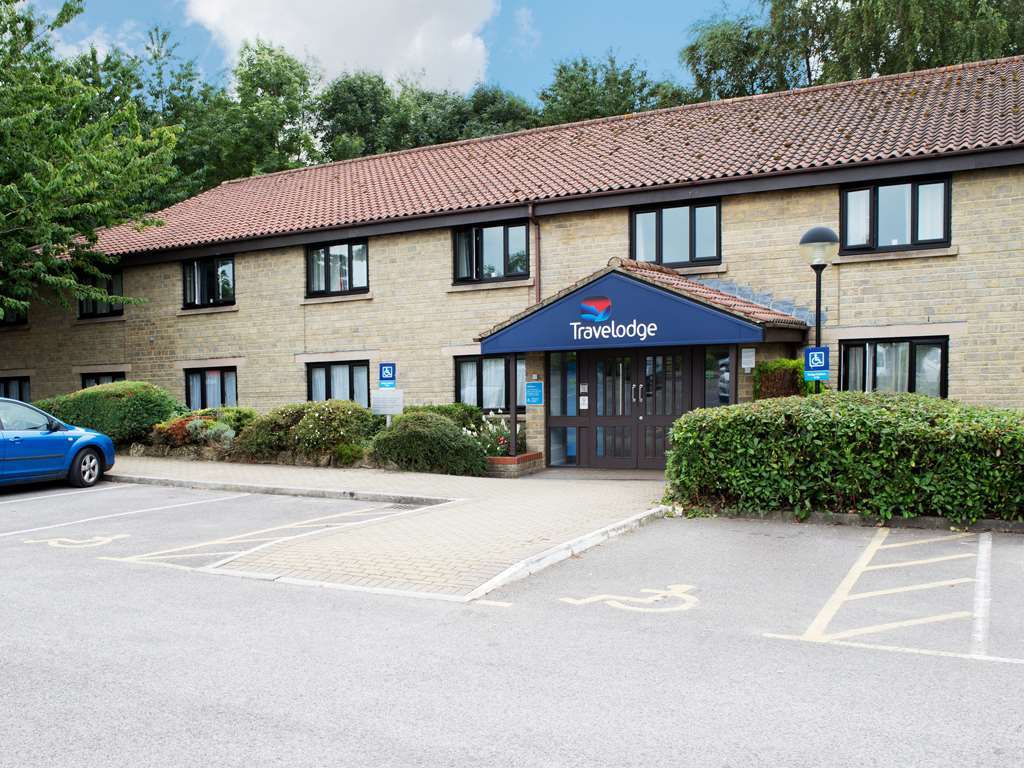 Travelodge Beckington 3* Bath