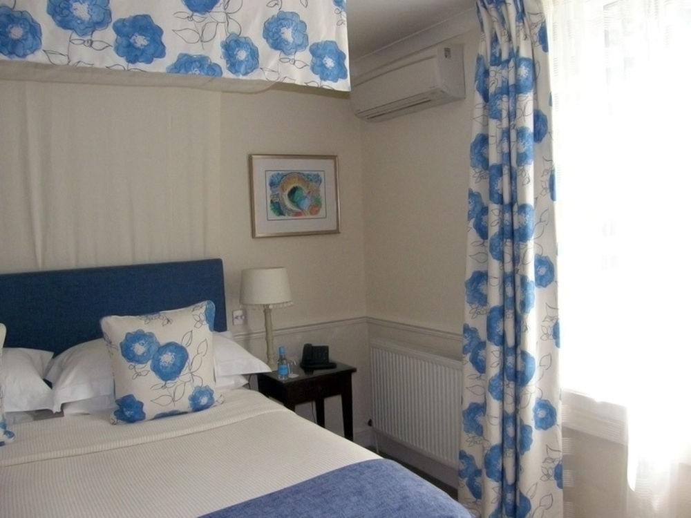 Leighton House - Boutique Guesthouse Bed & Breakfast 5*