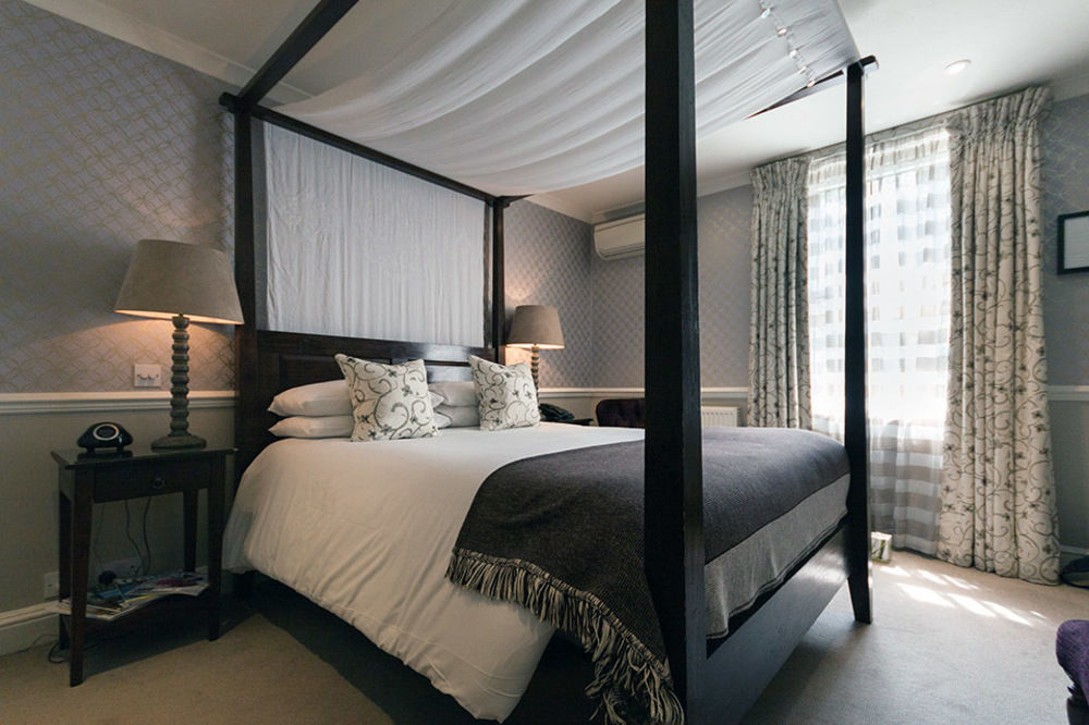 Leighton House - Boutique Guesthouse Bed & Breakfast 5*