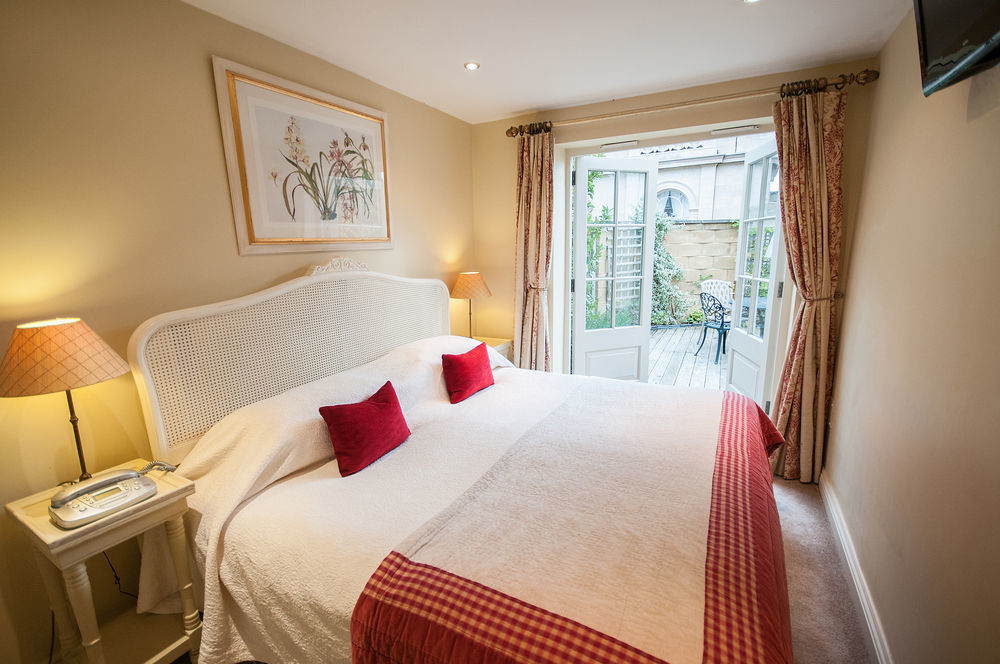 Apsley House Bed & Breakfast Bath