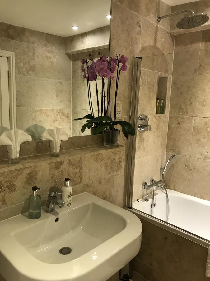 Bed & Breakfast Paradise House 5*