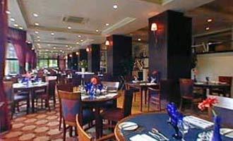 Travelodge Waterside Hotel 2*