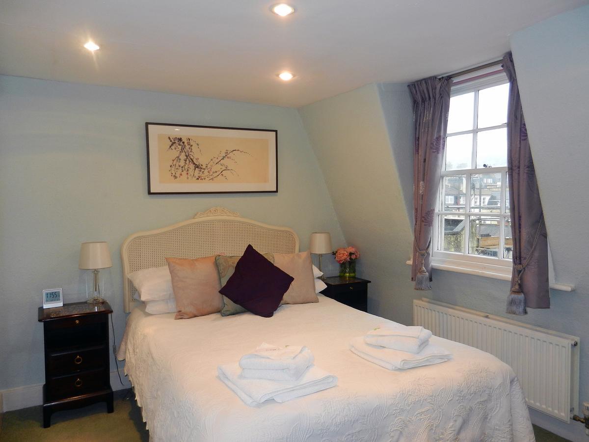 Brocks Guest house 4*