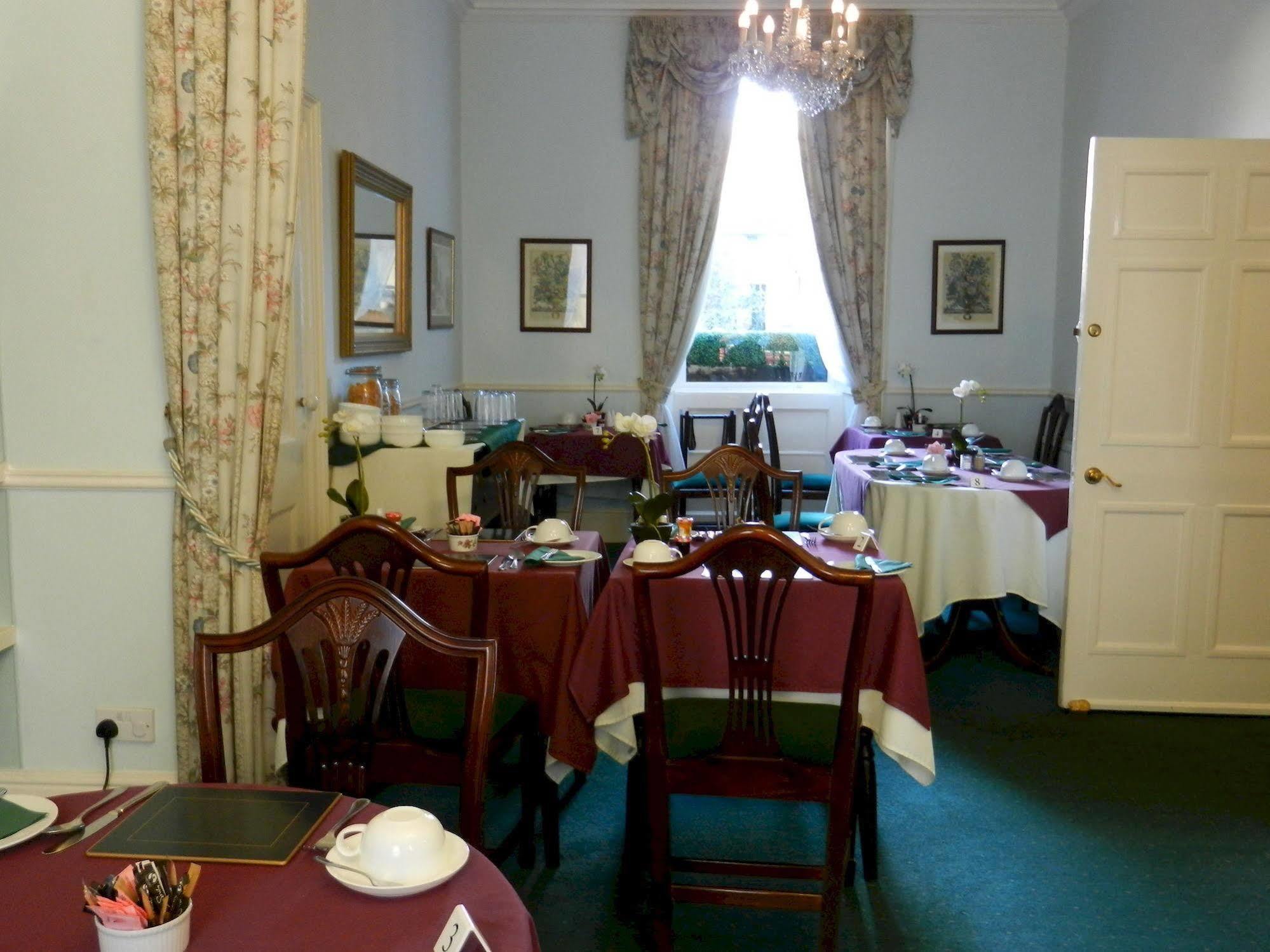 Brocks Guest house 4*