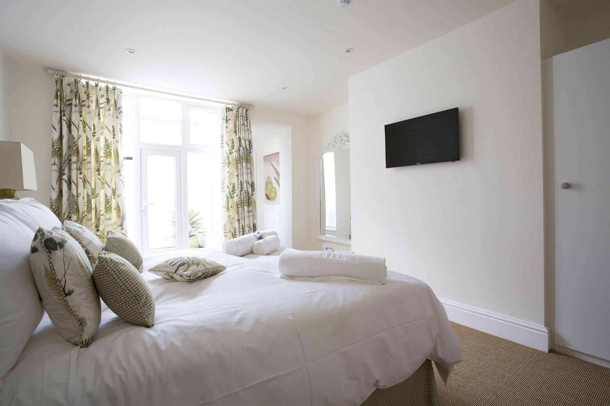 Grays Boutique 5*