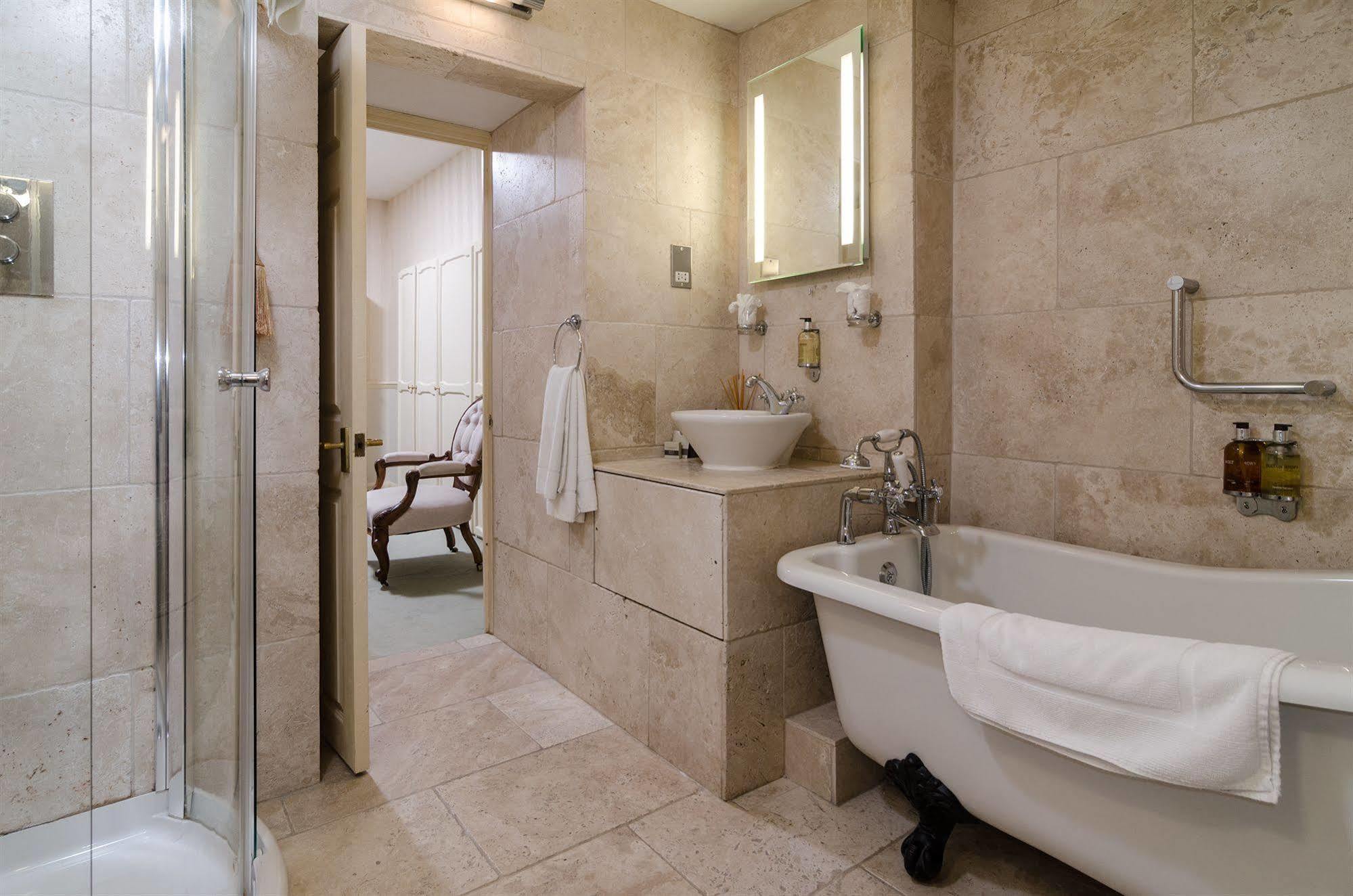 Apsley House Bed & Breakfast