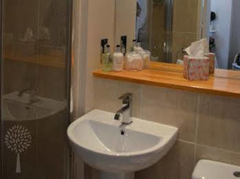Bay Tree House Bed & Breakfast 3*