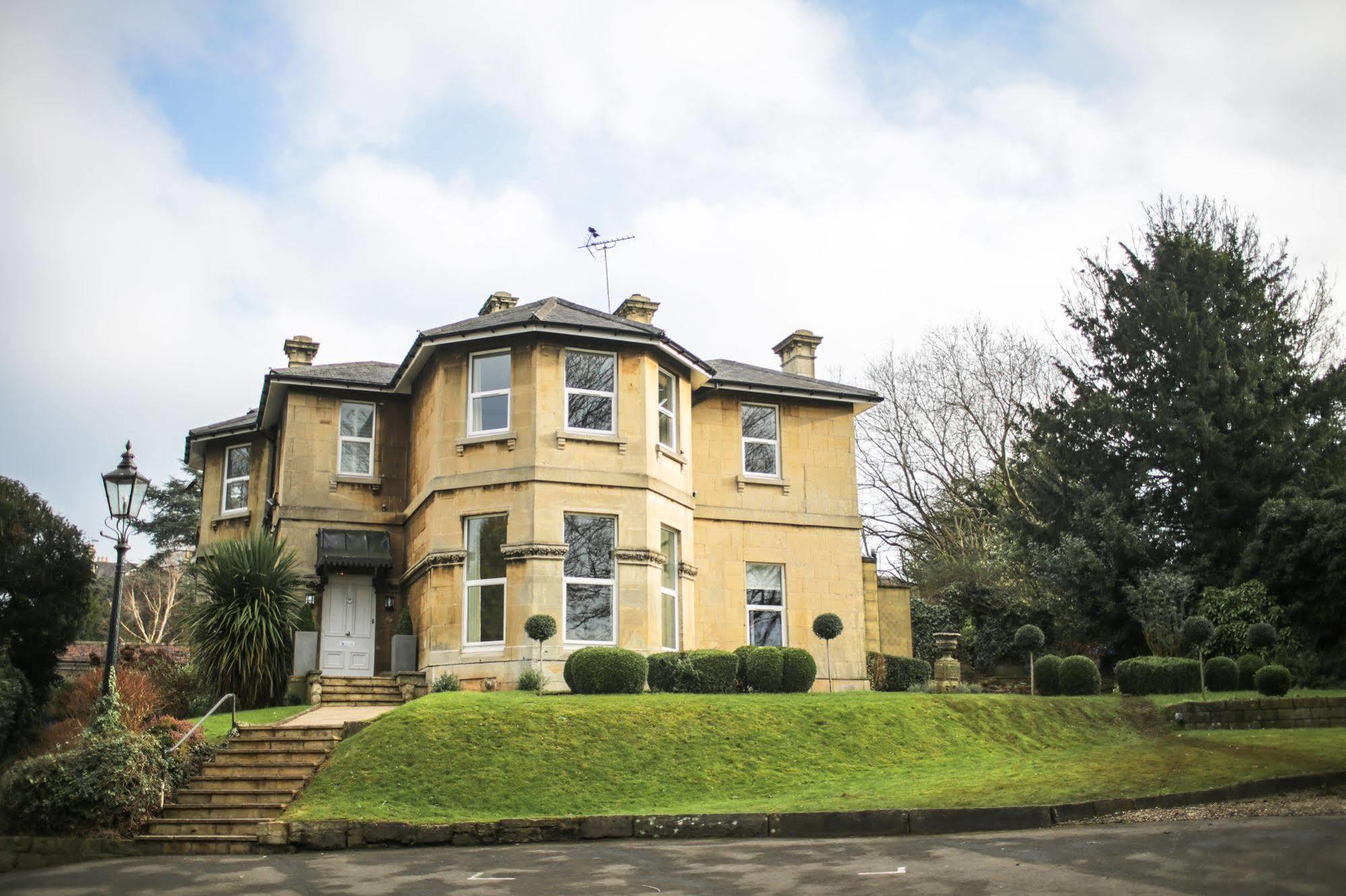 Leighton House - Boutique Guesthouse Bed & Breakfast Bath