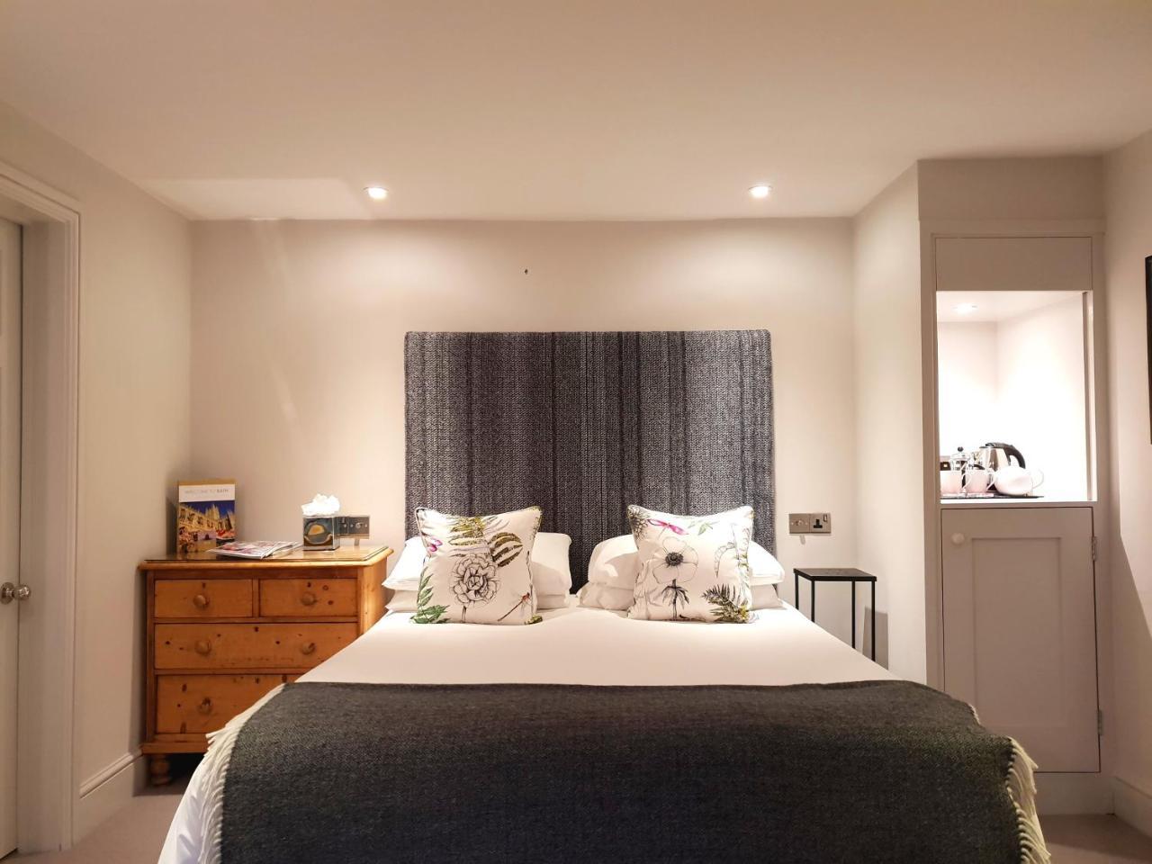 Bed & Breakfast Paradise House Bath
