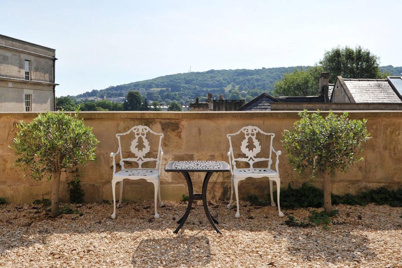 Apartment Central Luxury Garden Free Parking Bath