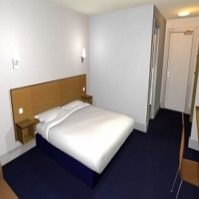 Travelodge Waterside Hotel