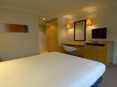 Travelodge Waterside 2*