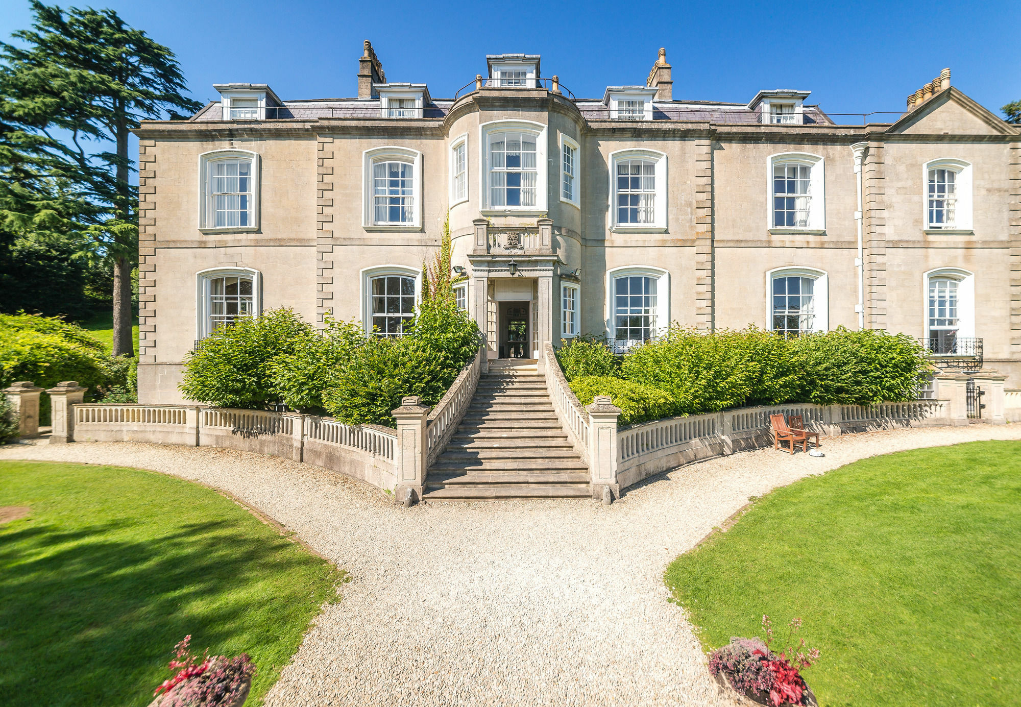 Combe Grove Hotel