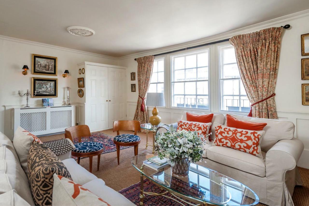 Luxury Regency In Centre Apartment
