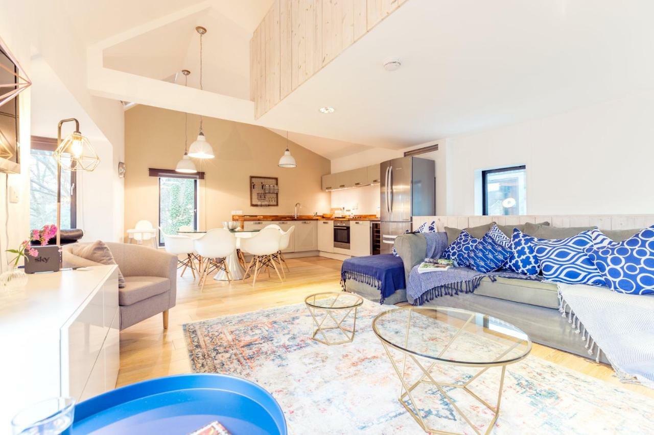 The Cliffside Chalet - Modern 3bdr Riverside Bath