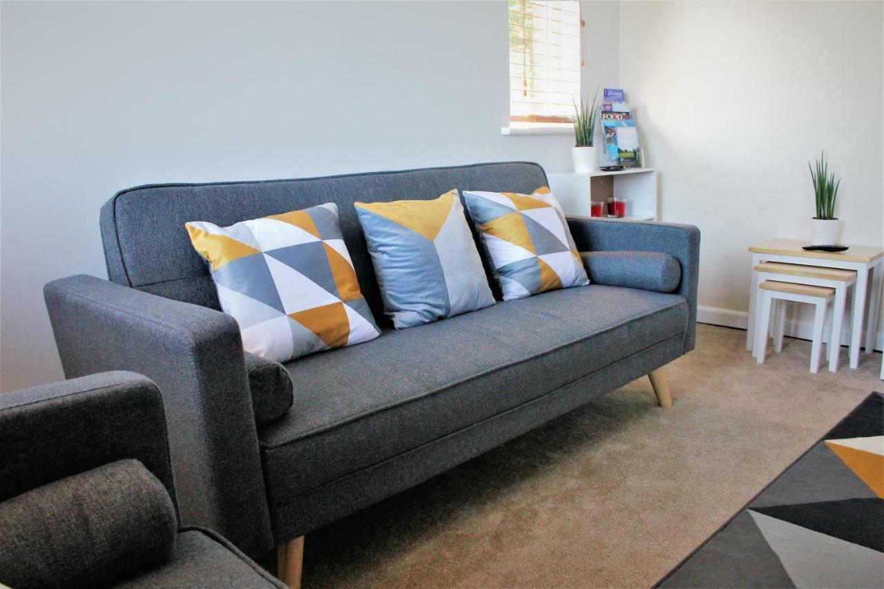 Golf Club House Free Multi Space Parking Apartment *