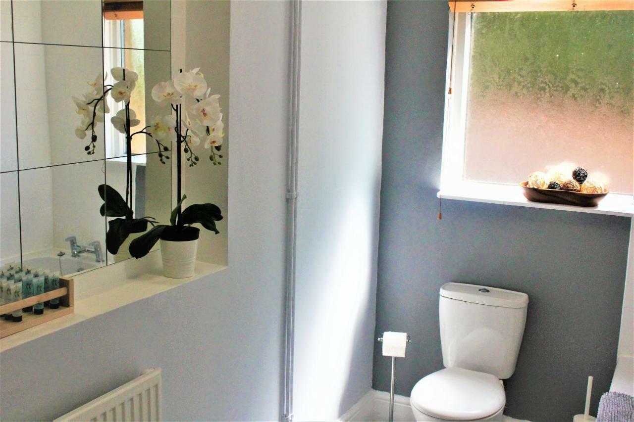 Golf Club House Free Multi Space Parking Apartment