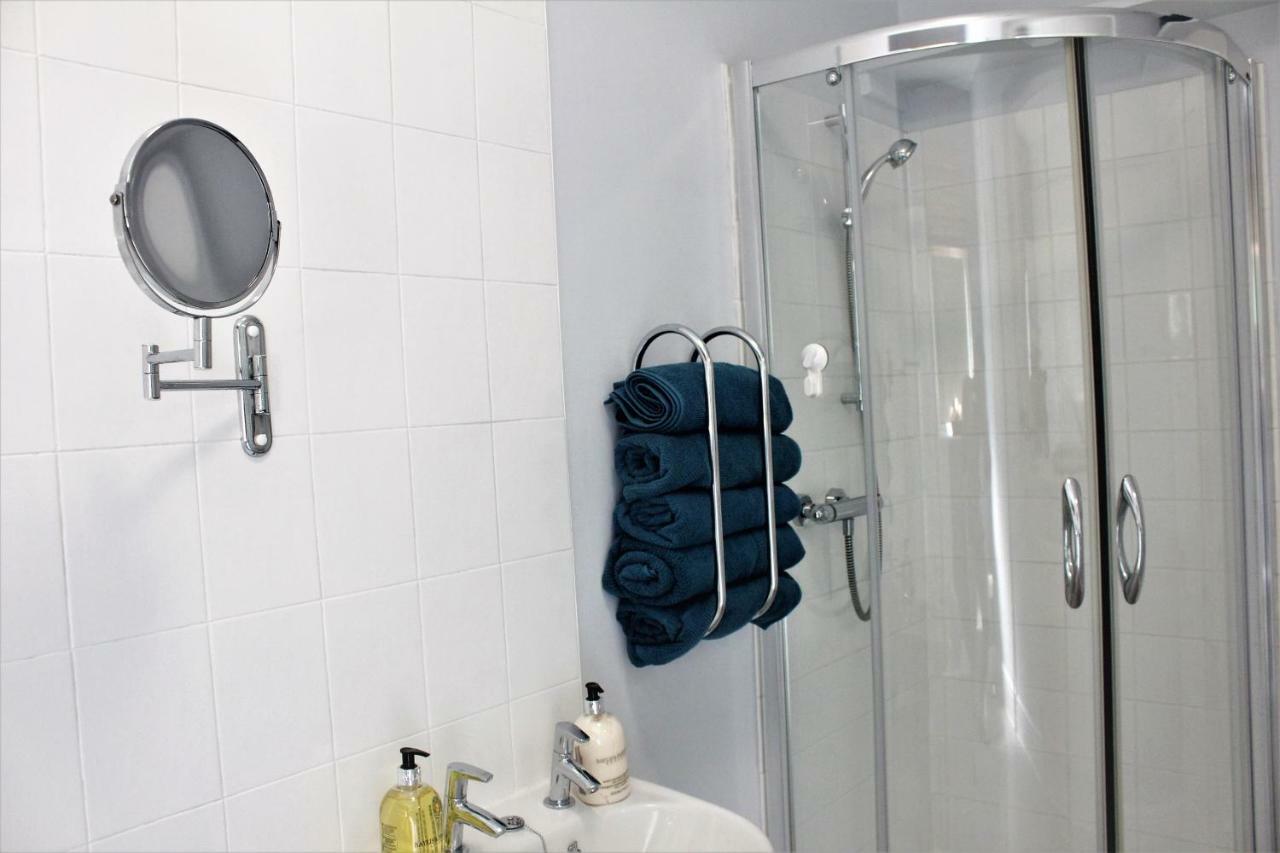 Golf Club House Free Multi Space Parking Apartment *